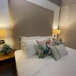 Lux Skyline Kl Greenbelt, Isabel\'S Makati Rooms